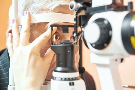 cornea examination
